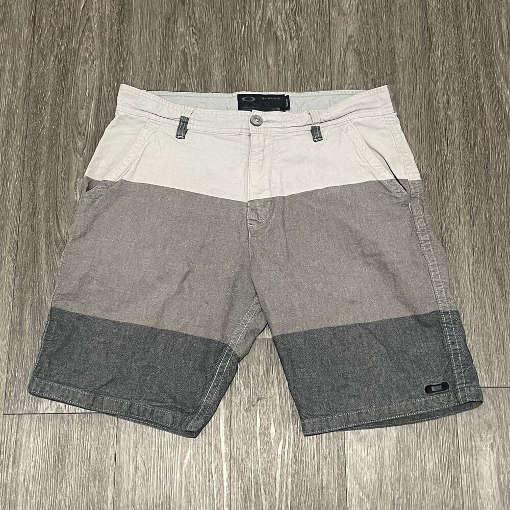 Oakley Colorblock Shorts Mens 32 Grey Black Slim Fit 100% Cotton